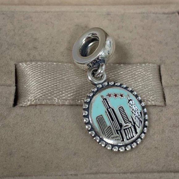 Pandora Chicago Exclusive Charm Dangle Pendant - Picture 4 of 5